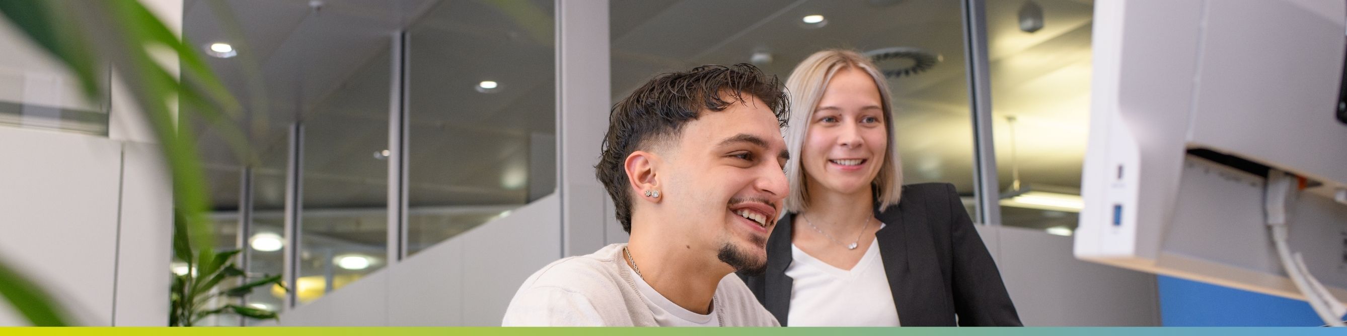  Unsere Kolleg:innen unterstützen dich von Tag eins